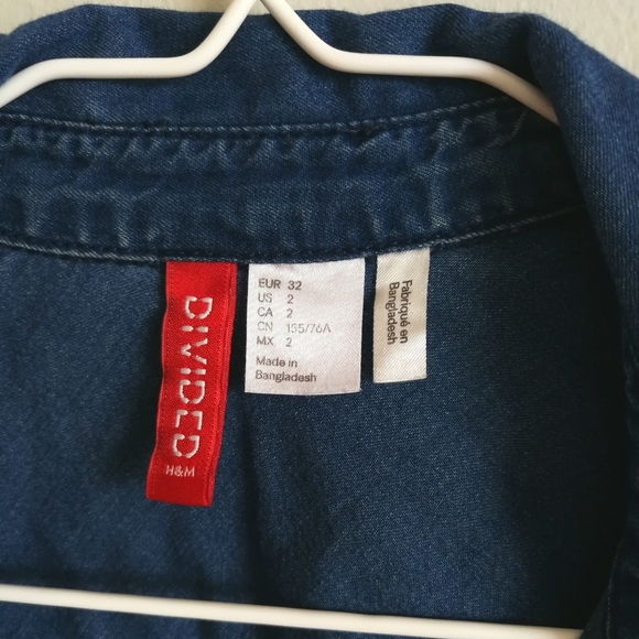 💛[3/$15] H&M Denim Button Up Shirt - Picture 4 of 7